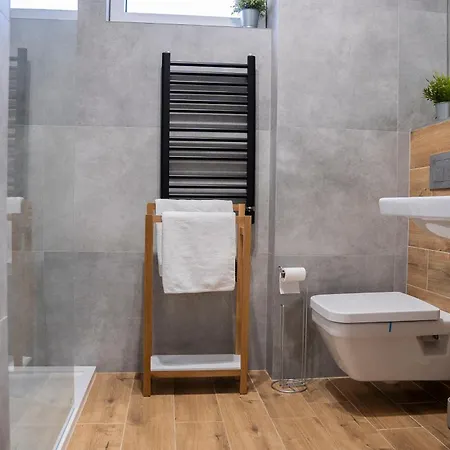 Caloroczny Przytulny Dom Nad Morzem Przy Plazy I Marinie Nyaraló